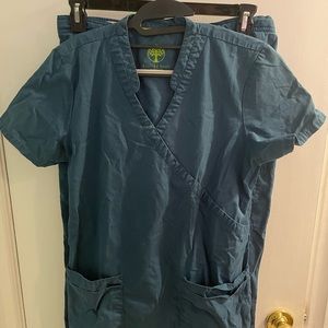 Healing Hands scrubs set